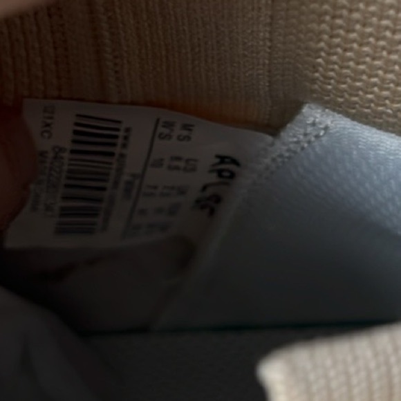 🆕 APL Athletic Propulsion Labs Unisex Super Future Hi-Tops in Champagne M8.5
W10 - Picture 11 of 12